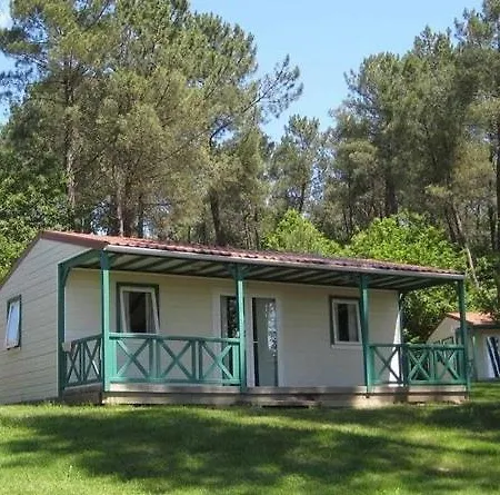 Semesterpark Domaine Des Grands Pins Tamniès