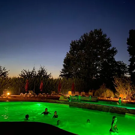 Domaine Des Grands Pins База отдыха 4*