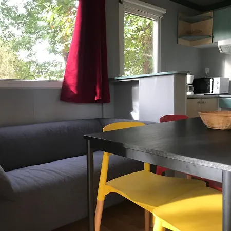 Domaine Des Grands Pins