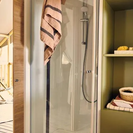 פארק נופש Domaine Des Grands Pins