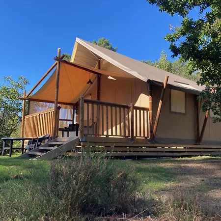 פארק נופש Domaine Des Grands Pins 4*