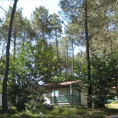 Semesterpark Domaine Des Grands Pins 4*