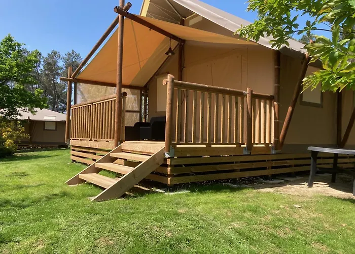 Domaine Des Grands Pins Aldeamento Turístico Tamniès