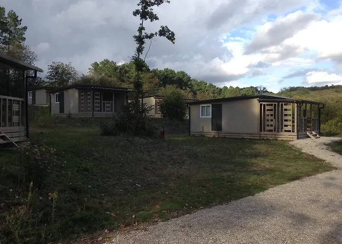 Ferienpark Domaine Des Grands Pins Tamniès